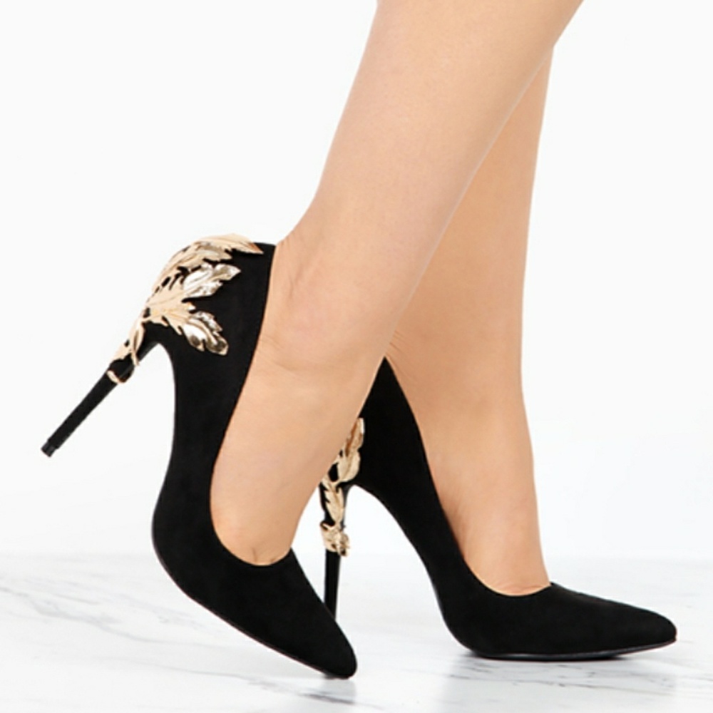 Size 8.5 Left | Black Pumps Gold Leaf Heel - Picture 4 of 5